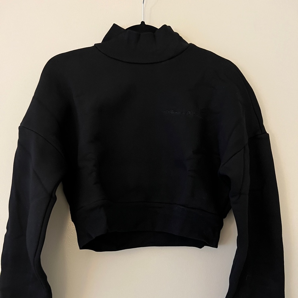 BRAND NEW MANIÉR DE VOIR BLACK CROP SWEATSHIRT
